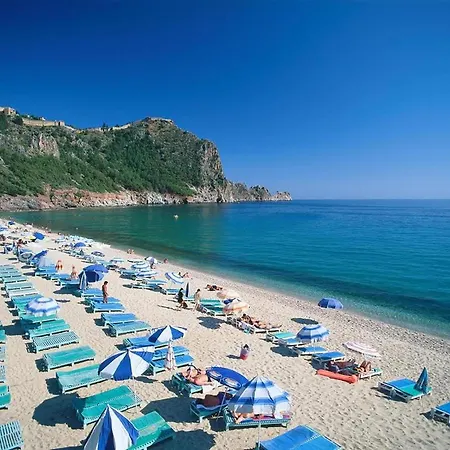 Earthquake S-a-f-e! 24h Open! All Included And Beautiful Private Only 100 Meters To Cleopatra Beach 14 With Umbrellas, Own Fast And Stable Wifi, Barbecue, Balcony, Smart Tv, Table Games, Rent A Car, Travel Agency, Real Estate, No Additional Lejlighed *