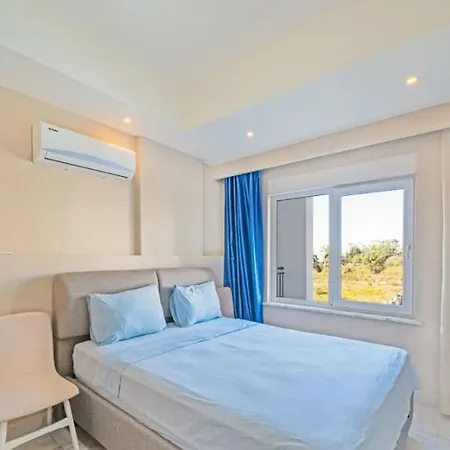 Earthquake S-a-f-e! 24h Open! All Included And Beautiful Private Only 100 Meters To Cleopatra Beach 14 With Umbrellas, Own Fast And Stable Wifi, Barbecue, Balcony, Smart Tv, Table Games, Rent A Car, Travel Agency, Real Estate, No Additional Lejlighed *