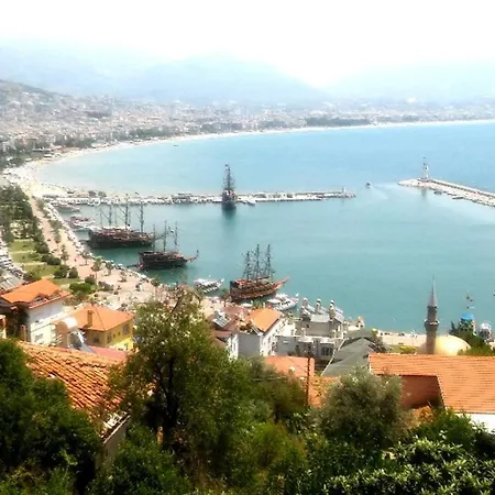 Earthquake S-a-f-e! 24h Open! All Included And Beautiful Private Only 100 Meters To Cleopatra Beach 14 With Umbrellas, Own Fast And Stable Wifi, Barbecue, Balcony, Smart Tv, Table Games, Rent A Car, Travel Agency, Real Estate, No Additional Alanya
